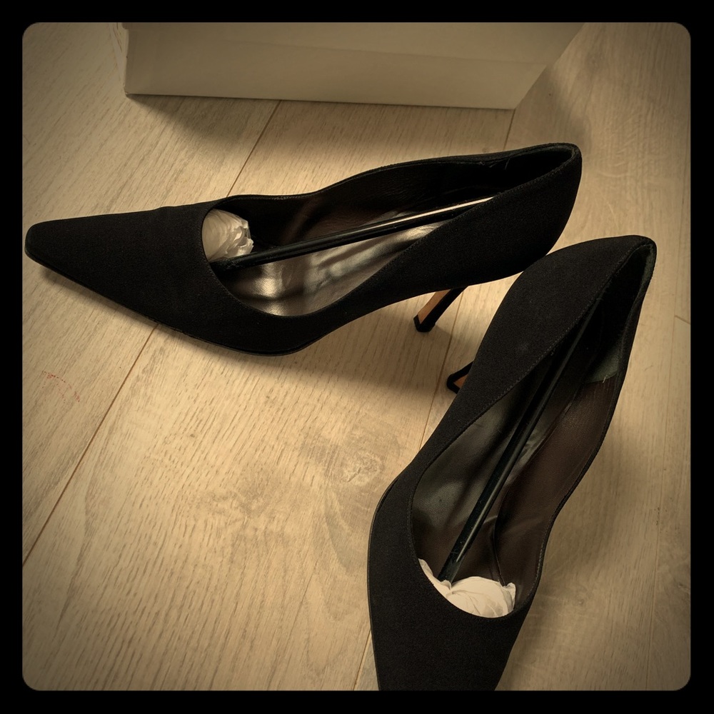 Vera Wang, Beautiful Heels 8.5